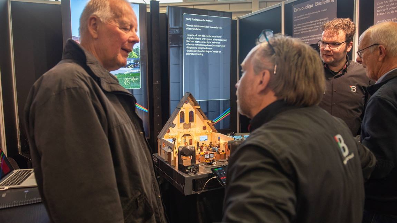 Copyright Kerkenbeurs 2024 - 27