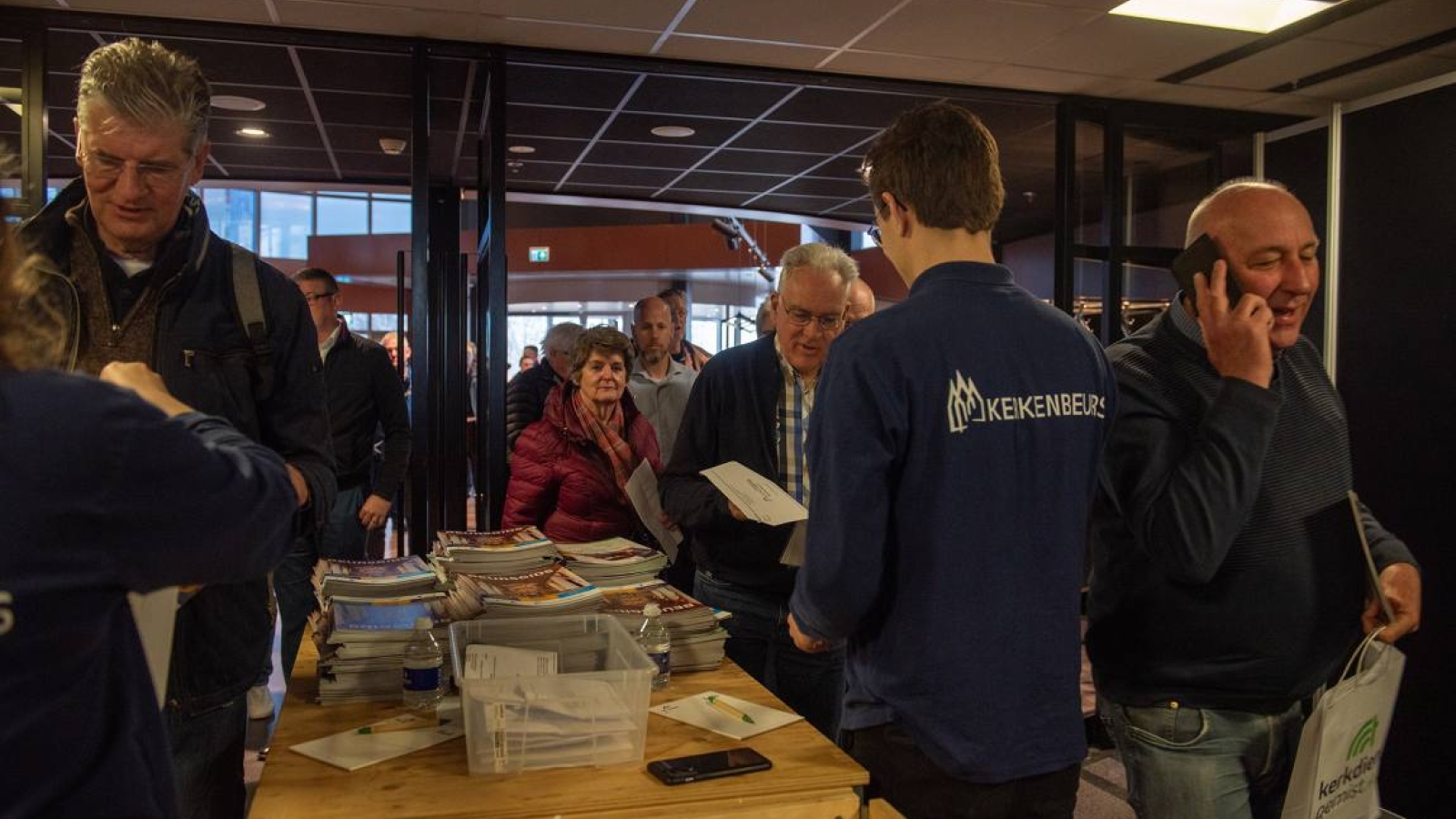 Drukte bij de entree tijdens Kerkenbeurs 2024.